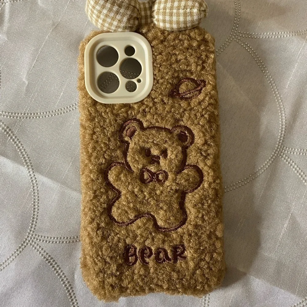 NWOT Adorable Bear iPhone 12 Pro Cellphone Case